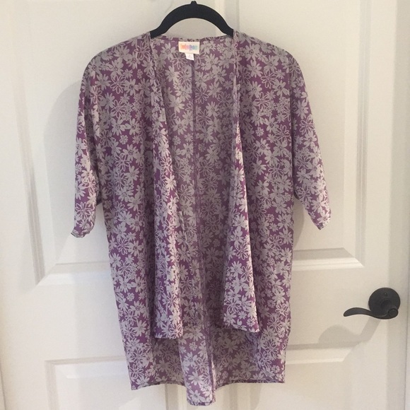 Purple floral lightweight layering piece - Picture 1 of 3